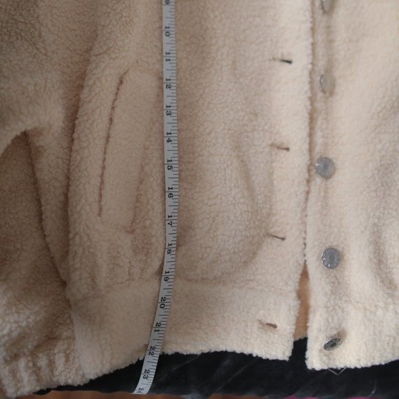 NWT Sherpa Vanilla Jacket Doll's KIll brand. - Picture 9 of 11